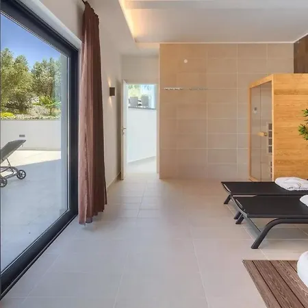 빌라 Luxury Subventus *