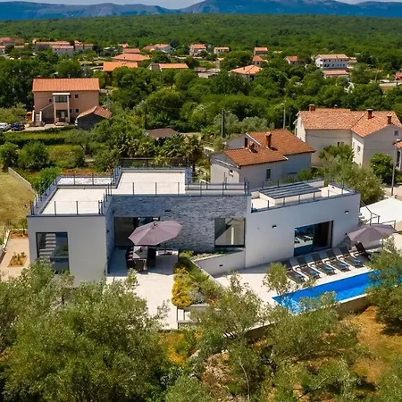 빌라 Luxury Subventus *