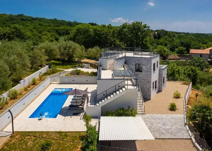 Luxury Subventus ヴィラ *