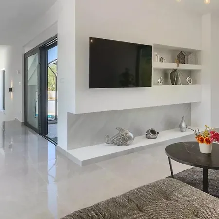 Villa Luxury Subventus Bajcici