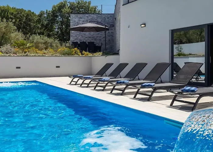 Luxury Subventus