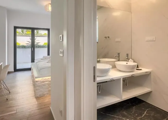 Luxury Subventus Bajcici
